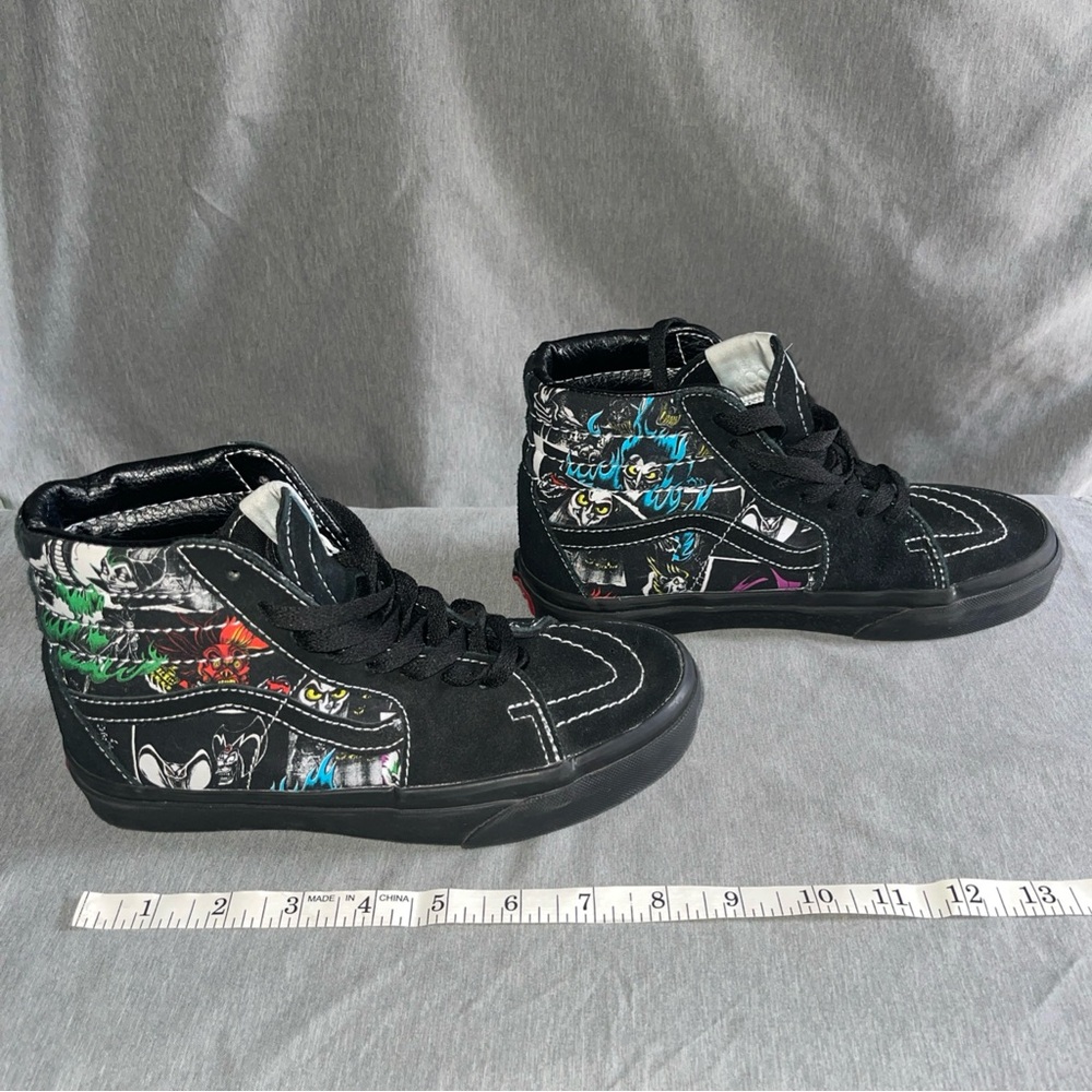 Rare 100th Anniversary Vans Disney Villains Sk8-Hi Women Size 5.5 Fits Like A 6